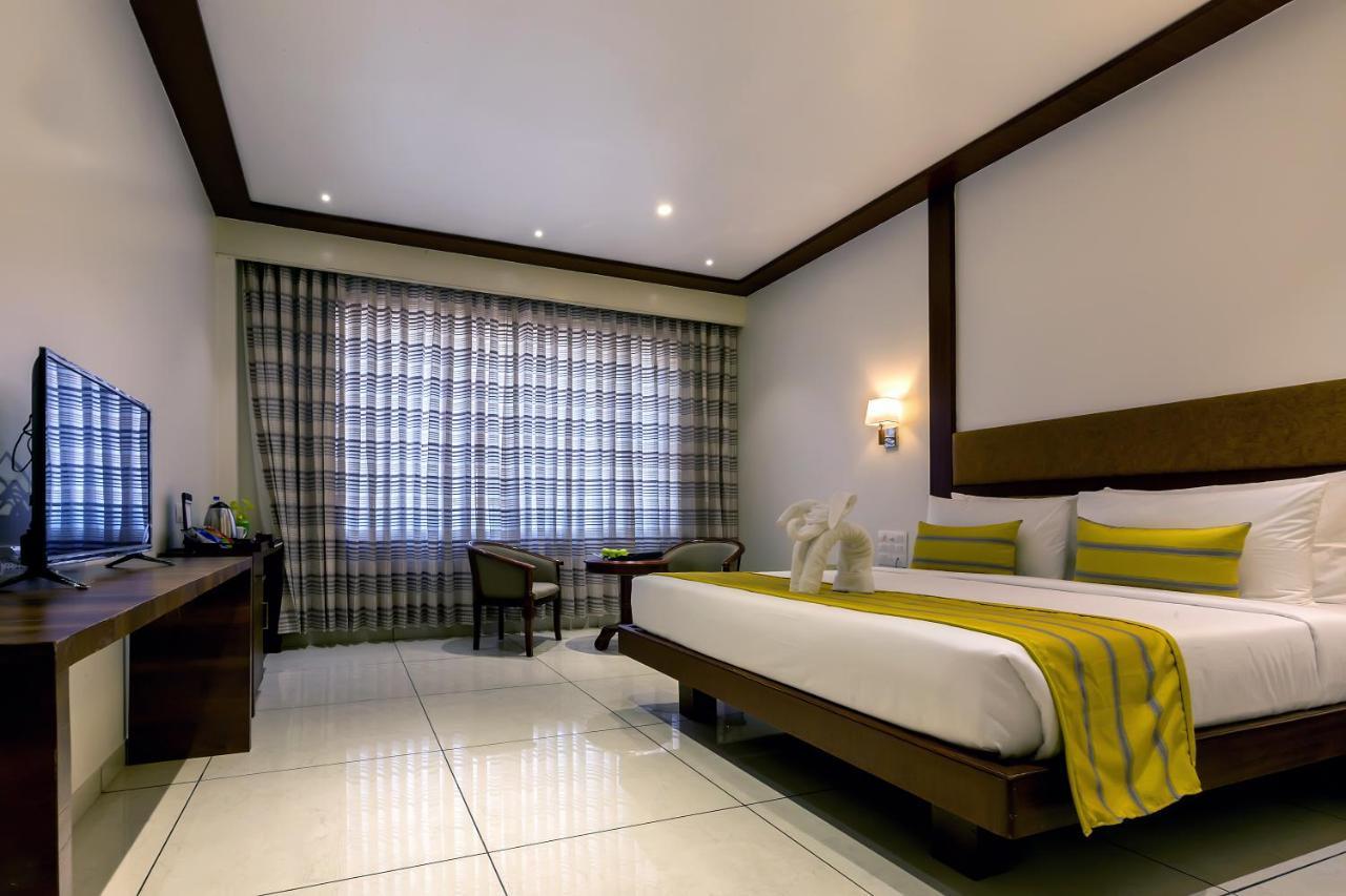 The Fern Residency Vijayapura Hotell Bijāpur Exteriör bild